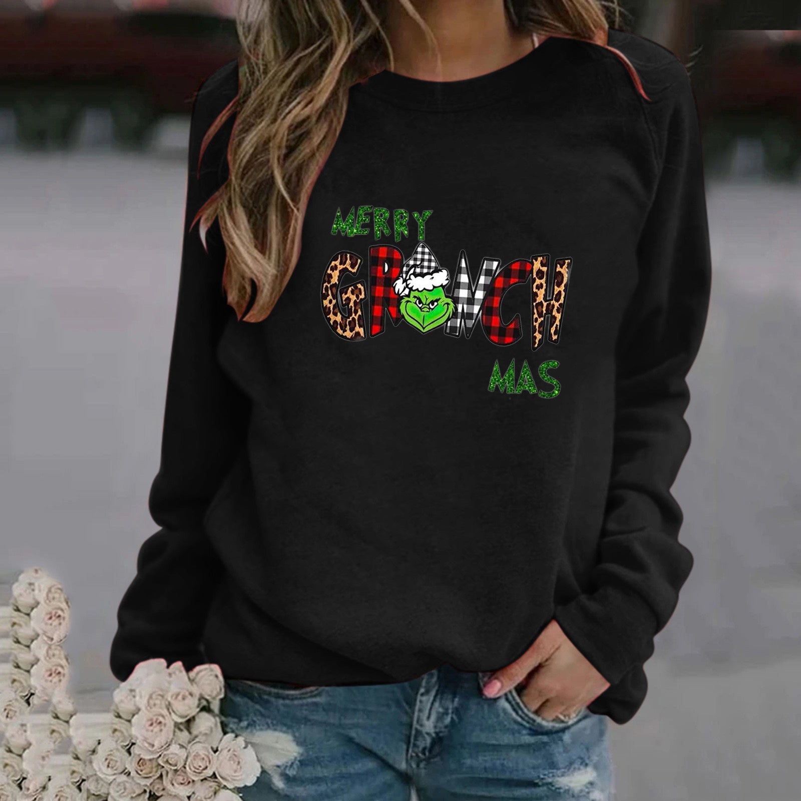 Women’s Round-Neck Long-Sleeve Christmas Print Sweater